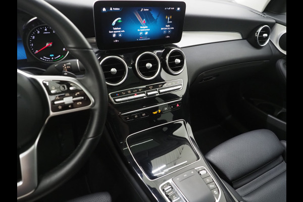 Mercedes-Benz GLC 300e 4MATIC Premium Night Black | Panoramadak | 360 | Keyless | Adaptive Cruise | Treeplanken | Carplay