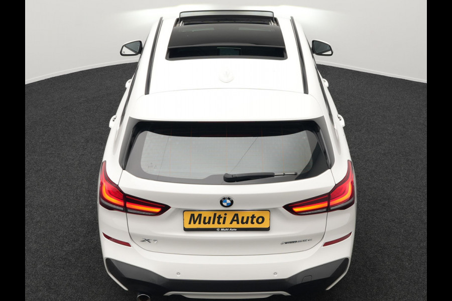 BMW X1 xDrive25e M Sport Plug in Hybrid 221pk Dealer O.H | PHEV | Panodak | Carplay | LED | DAB | Sportstoelen Verwarmd | Navi Prof |