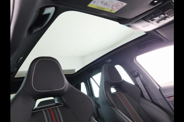 Škoda Kamiq Monte Carlo 1.0 TSI 115 pk 7 versn. DSG | Travel assist plus | Winter pakket | 18 inch lichtmetalen velgen