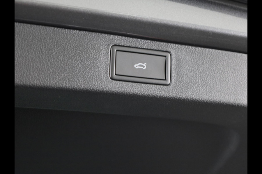 Škoda Kamiq Monte Carlo 1.0 TSI 115 pk 7 versn. DSG | Travel assist plus | Winter pakket | 18 inch lichtmetalen velgen