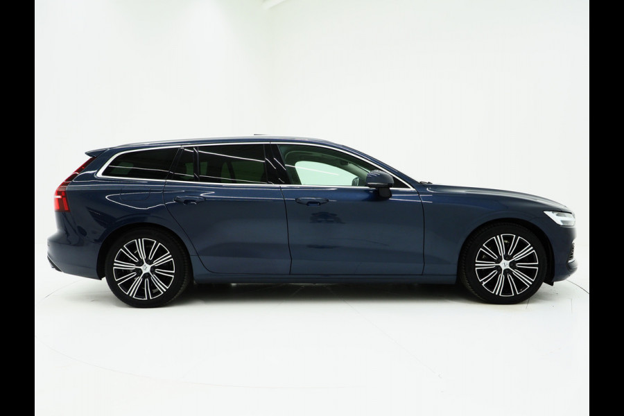 Volvo V60 2.0 T6 Twin Engine AWD Inscription | Panoramadak | Trekhaak | Camera | Memory | LED | Carplay