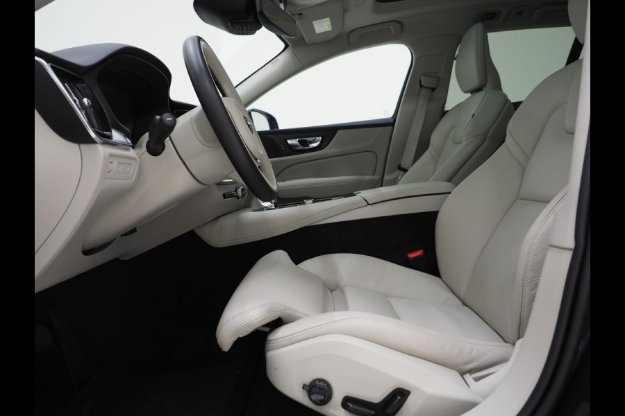 Volvo V60 2.0 T6 Twin Engine AWD Inscription | Panoramadak | Trekhaak | Camera | Memory | LED | Carplay