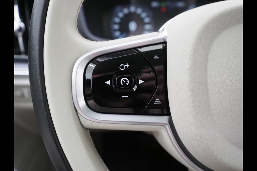 Volvo V60 2.0 T6 Twin Engine AWD Inscription | Panoramadak | Trekhaak | Camera | Memory | LED | Carplay