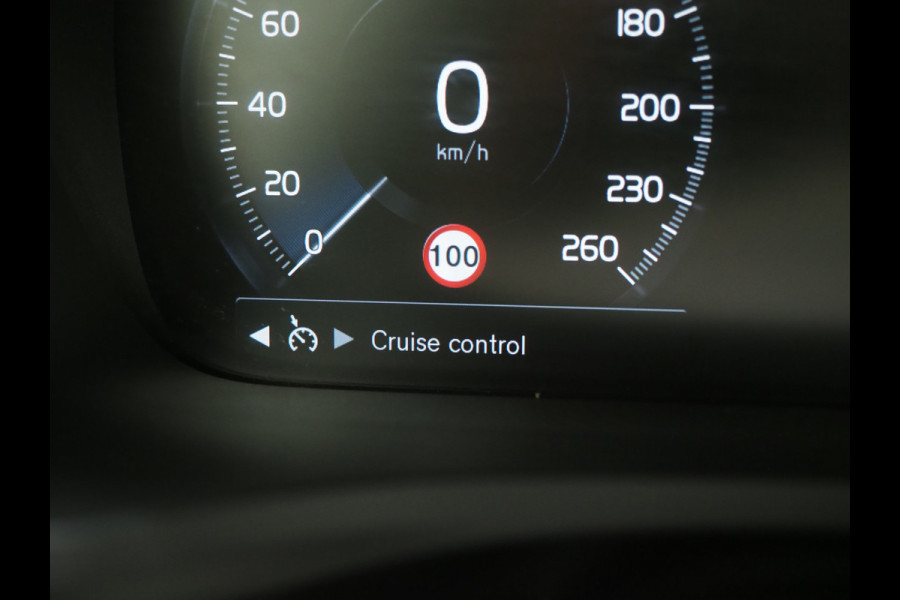 Volvo V60 2.0 T6 Twin Engine AWD Inscription | Panoramadak | Trekhaak | Camera | Memory | LED | Carplay