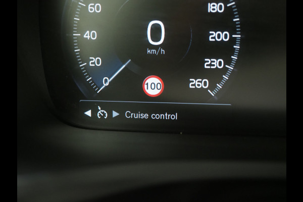 Volvo V60 2.0 T6 Twin Engine AWD Inscription | Panoramadak | Trekhaak | Camera | Memory | LED | Carplay