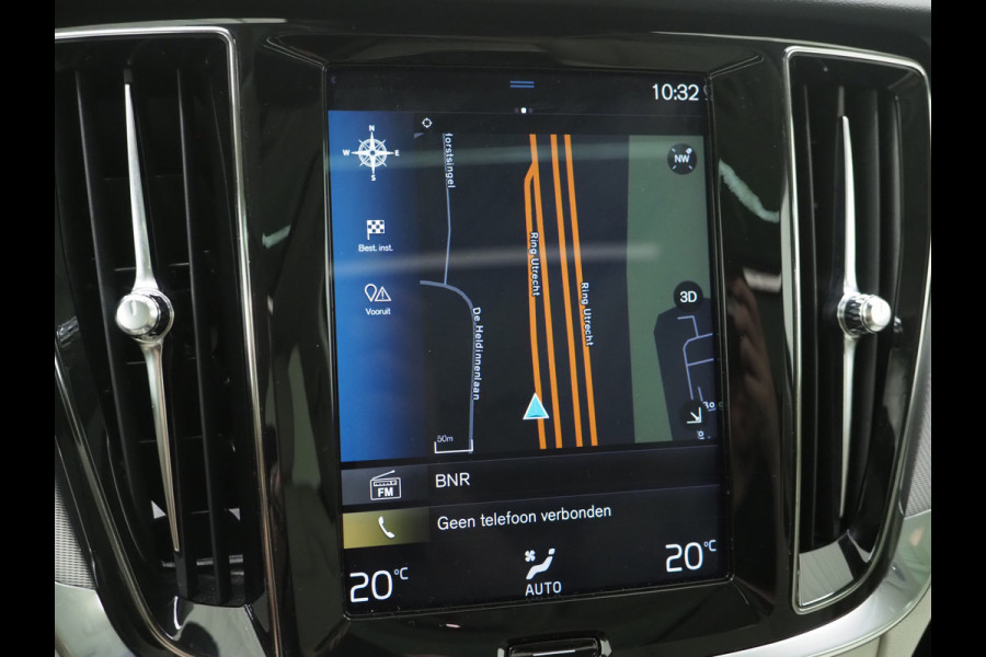 Volvo V60 2.0 T6 Twin Engine AWD Inscription | Panoramadak | Trekhaak | Camera | Memory | LED | Carplay