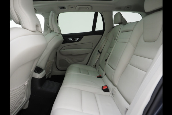 Volvo V60 2.0 T6 Twin Engine AWD Inscription | Panoramadak | Trekhaak | Camera | Memory | LED | Carplay