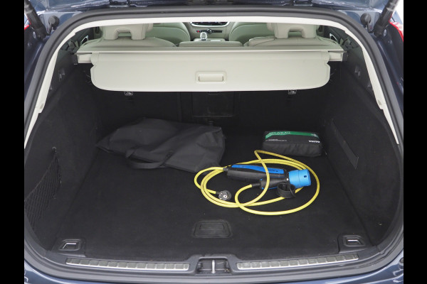 Volvo V60 2.0 T6 Twin Engine AWD Inscription | Panoramadak | Trekhaak | Camera | Memory | LED | Carplay