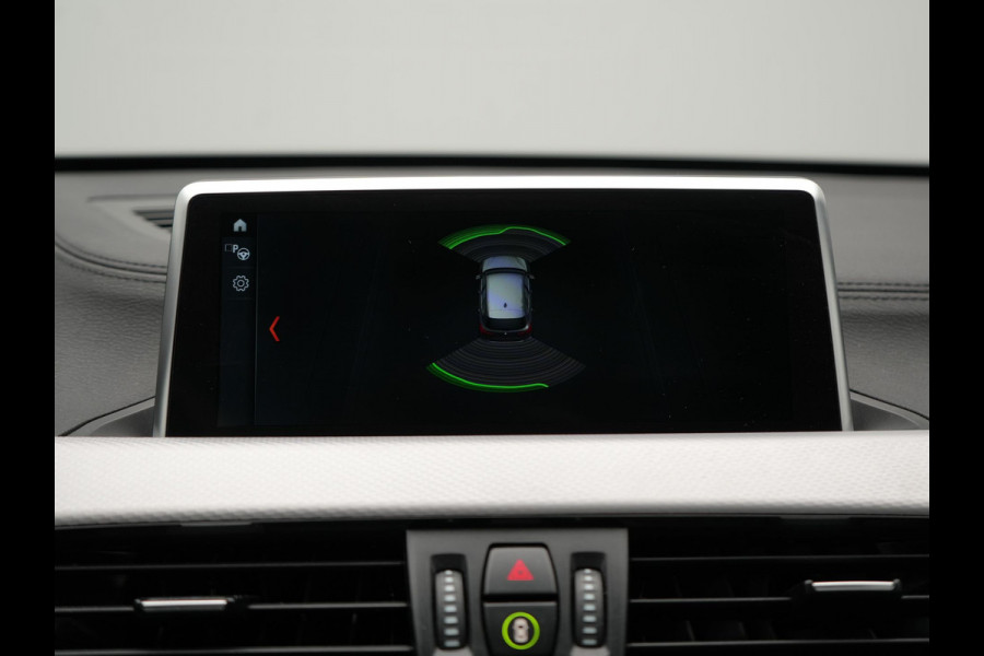 BMW X1 xDrive25e M Sport Plug in Hybrid 221pk Dealer O.H | PHEV | Panodak | Carplay | LED | DAB | Sportstoelen Verwarmd | Navi Prof |