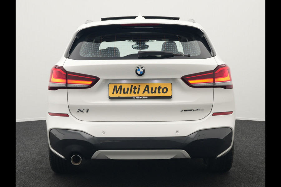 BMW X1 xDrive25e M Sport Plug in Hybrid 221pk Dealer O.H | PHEV | Panodak | Carplay | LED | DAB | Sportstoelen Verwarmd | Navi Prof |