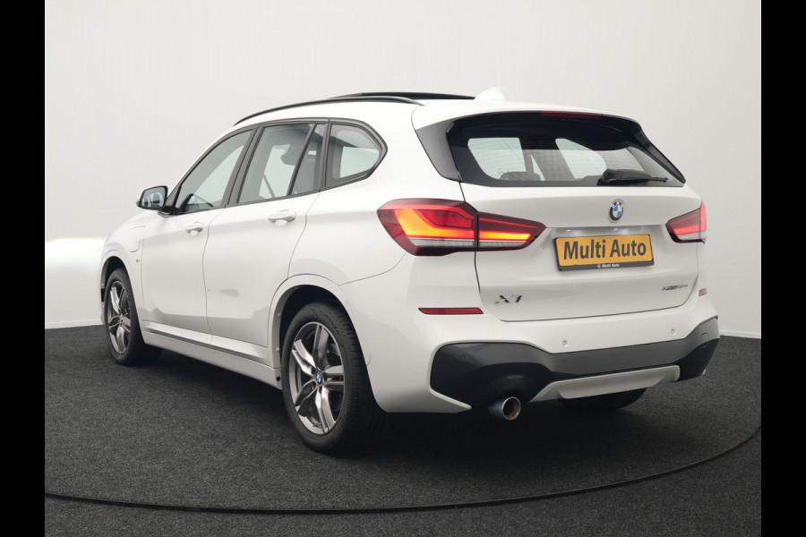 BMW X1 xDrive25e M Sport Plug in Hybrid 221pk Dealer O.H | PHEV | Panodak | Carplay | LED | DAB | Sportstoelen Verwarmd | Navi Prof |