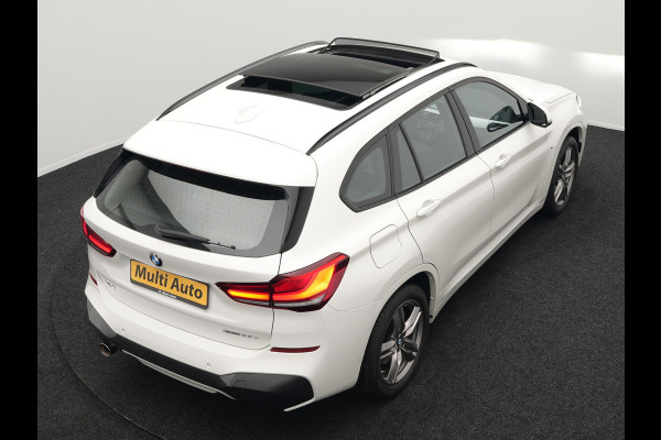 BMW X1 xDrive25e M Sport Plug in Hybrid 221pk Dealer O.H | PHEV | Panodak | Carplay | LED | DAB | Sportstoelen Verwarmd | Navi Prof |