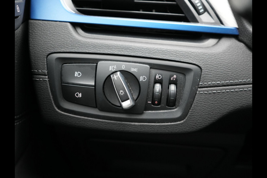 BMW X1 xDrive25e M Sport Plug in Hybrid 221pk Dealer O.H | PHEV | Panodak | Carplay | LED | DAB | Sportstoelen Verwarmd | Navi Prof |