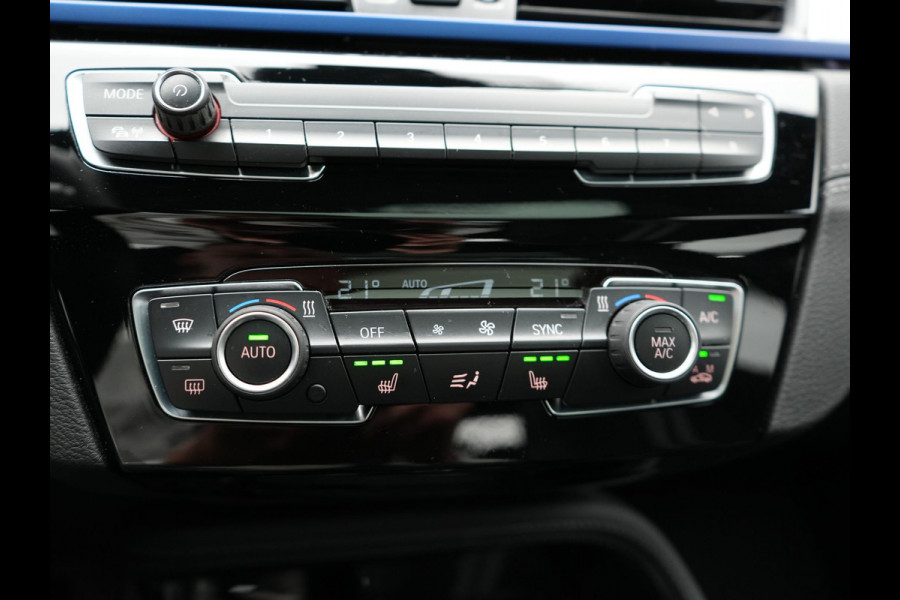 BMW X1 xDrive25e M Sport Plug in Hybrid 221pk Dealer O.H | PHEV | Panodak | Carplay | LED | DAB | Sportstoelen Verwarmd | Navi Prof |