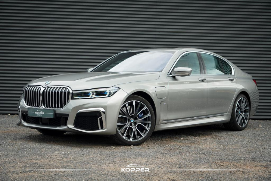 BMW 7 Serie 745e High Executive / M-Sport / Schuifdak / NL Auto / Nieuwe Accu