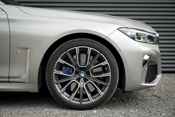 BMW 7 Serie 745e High Executive / M-Sport / Schuifdak / NL Auto / Nieuwe Accu