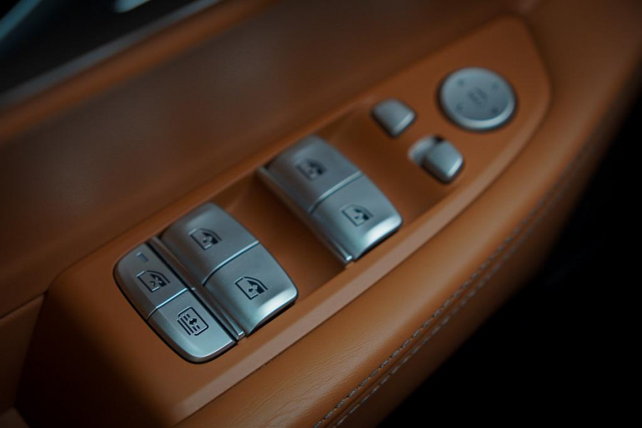 BMW 7 Serie 745e High Executive / M-Sport / Schuifdak / NL Auto / Nieuwe Accu
