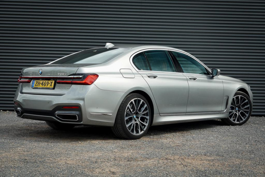 BMW 7 Serie 745e High Executive / M-Sport / Schuifdak / NL Auto / Nieuwe Accu