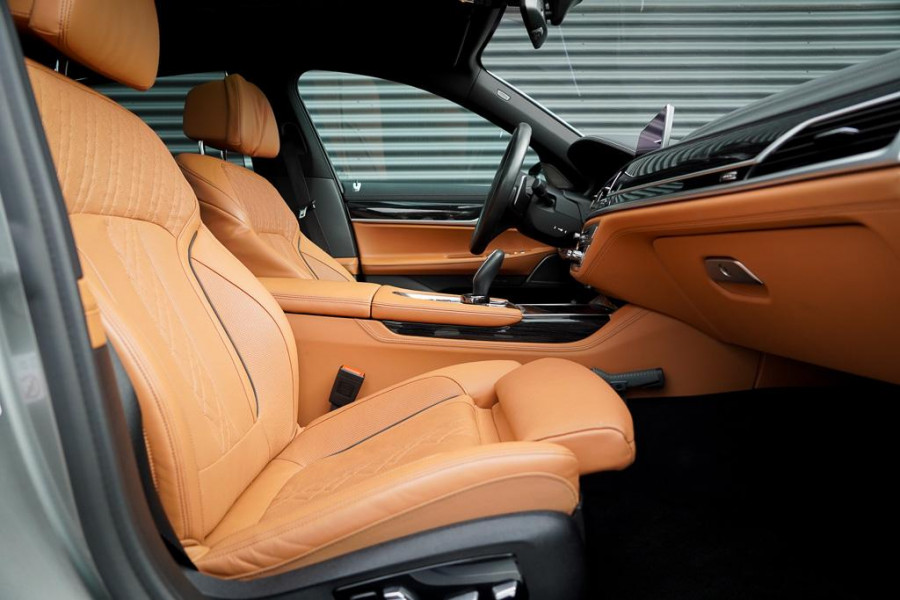 BMW 7 Serie 745e High Executive / M-Sport / Schuifdak / NL Auto / Nieuwe Accu