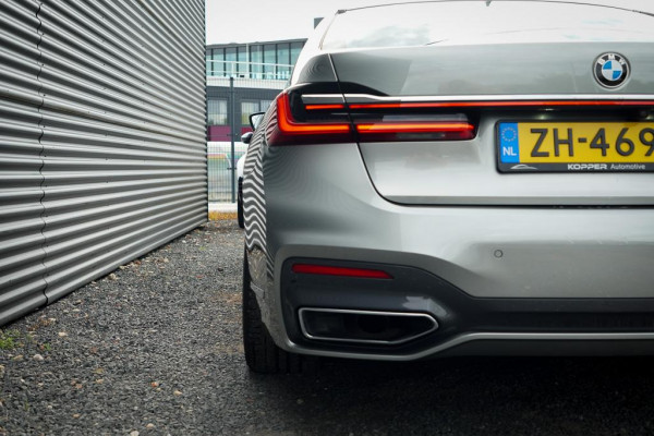 BMW 7 Serie 745e High Executive / M-Sport / Schuifdak / NL Auto / Nieuwe Accu