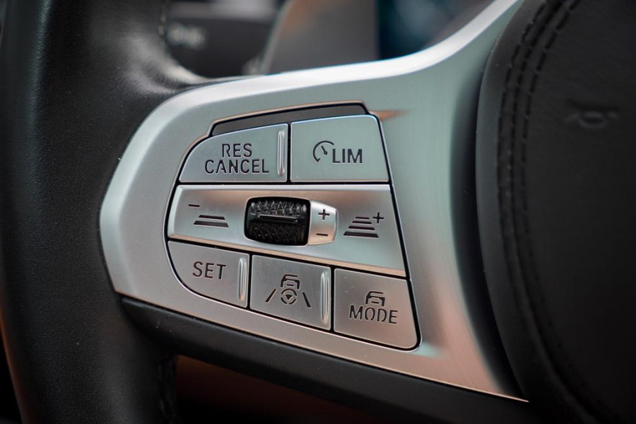 BMW 7 Serie 745e High Executive / M-Sport / Schuifdak / NL Auto / Nieuwe Accu