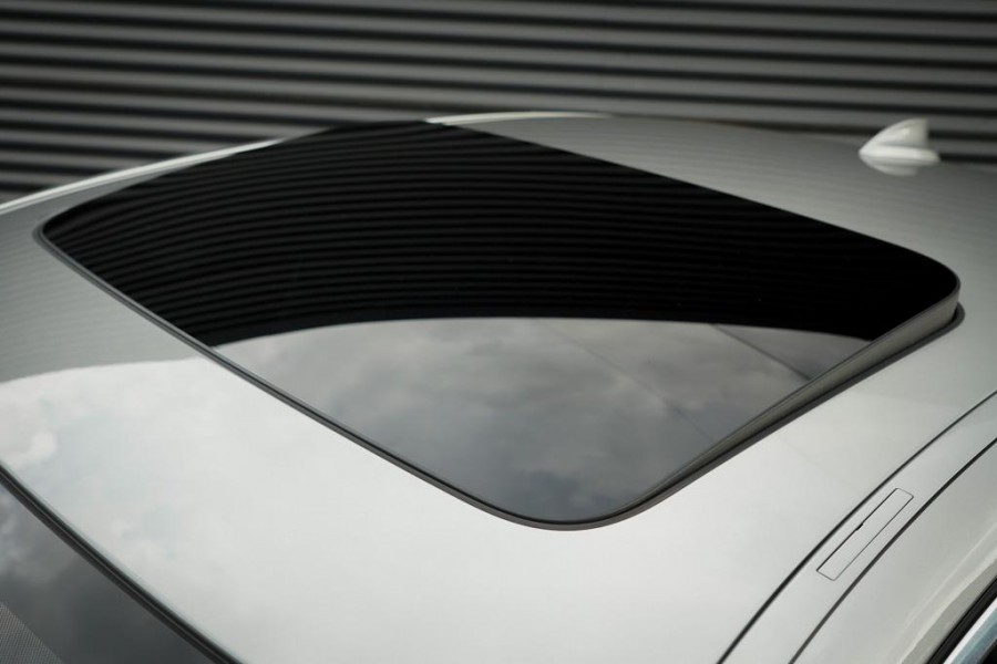 BMW 7 Serie 745e High Executive / M-Sport / Schuifdak / NL Auto / Nieuwe Accu