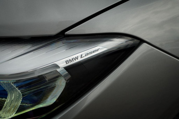 BMW 7 Serie 745e High Executive / M-Sport / Schuifdak / NL Auto / Nieuwe Accu