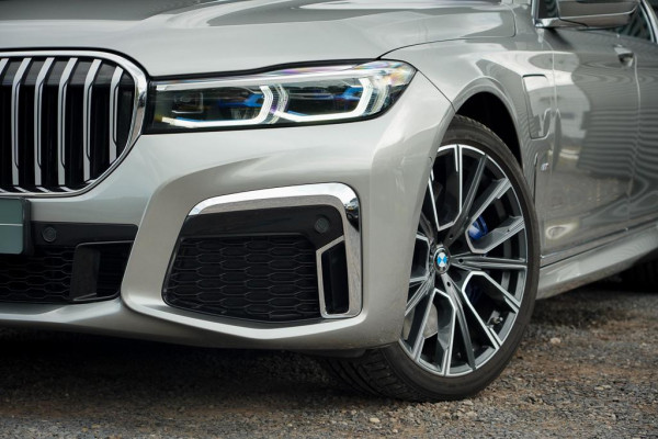 BMW 7 Serie 745e High Executive / M-Sport / Schuifdak / NL Auto / Nieuwe Accu