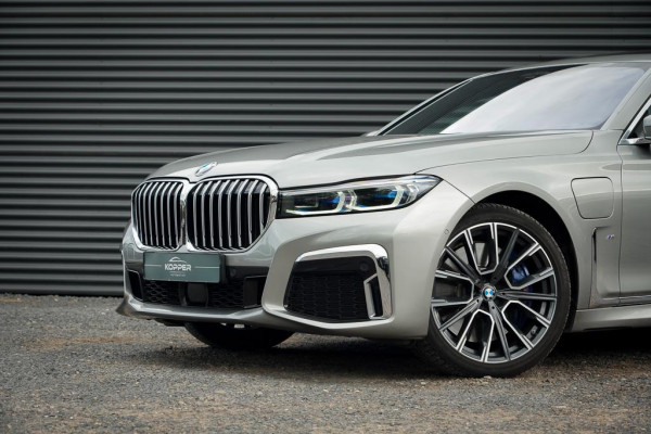 BMW 7 Serie 745e High Executive / M-Sport / Schuifdak / NL Auto / Nieuwe Accu