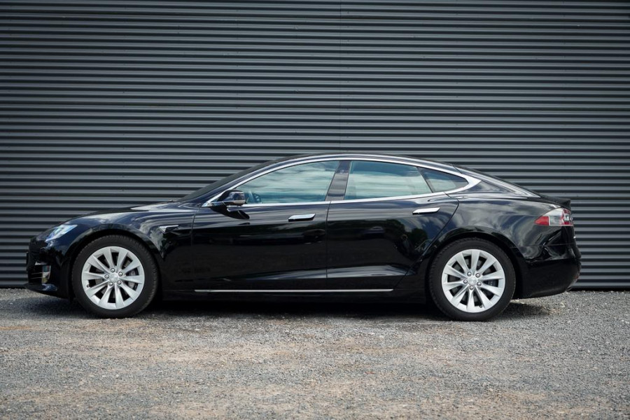 Tesla Model S 75D Base / CCS / Enhanced Autopilot