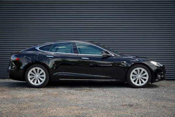 Tesla Model S 75D Base / CCS / Enhanced Autopilot