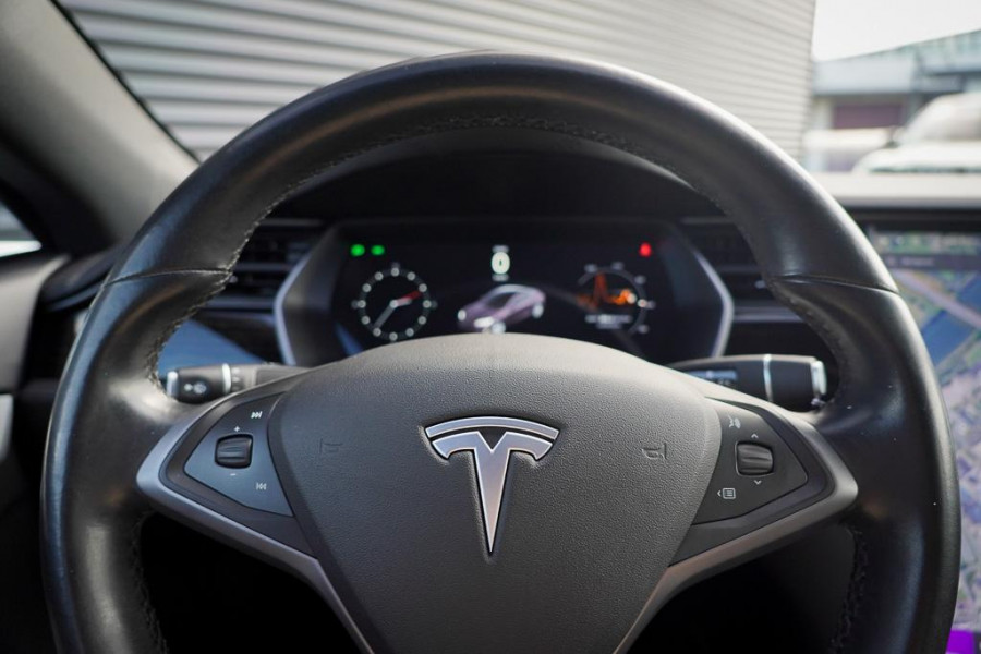 Tesla Model S 75D Base / CCS / Enhanced Autopilot