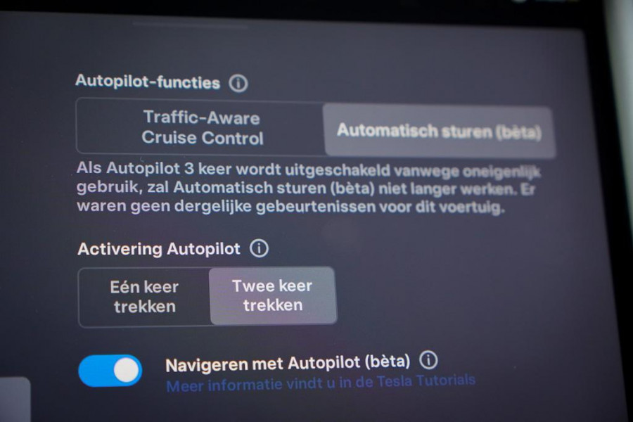 Tesla Model S 75D Base / CCS / Enhanced Autopilot