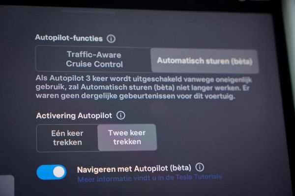 Tesla Model S 75D Base / CCS / Enhanced Autopilot