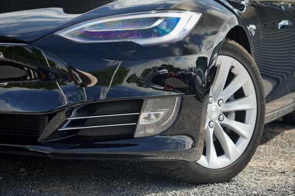 Tesla Model S 75D Base / CCS / Enhanced Autopilot