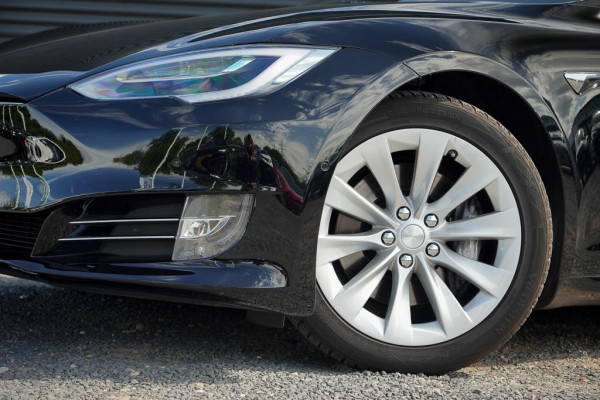 Tesla Model S 75D Base / CCS / Enhanced Autopilot
