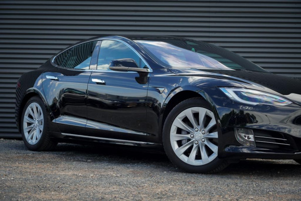Tesla Model S 75D Base / CCS / Enhanced Autopilot