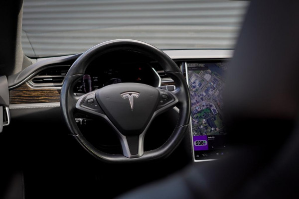 Tesla Model S 75D Base / CCS / Enhanced Autopilot