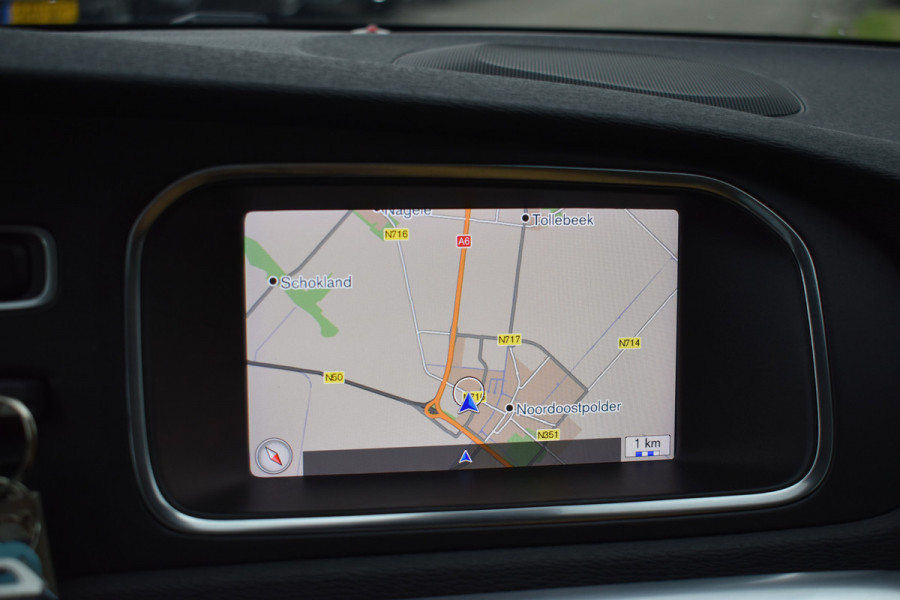 Volvo V40 Cross Country 1.5 T3 Polar+ Luxury Park assist incl camera | Harman & Kardon | Pano dak | Navigatie | Blue tooth