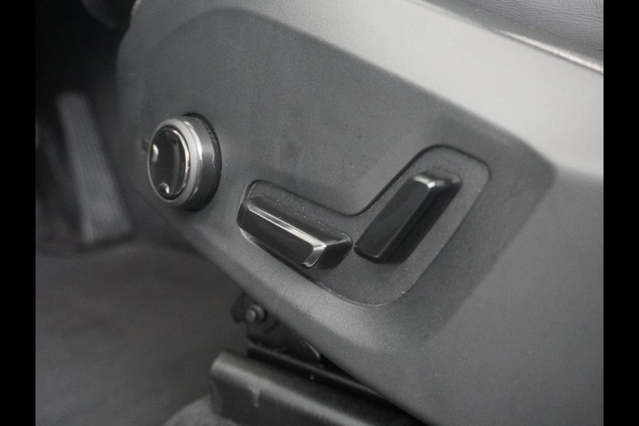 Volvo XC60 2.0 T8 Plug-in hybrid AWD Black Edition LONG RANGE | PANO| STOEL/STUUR VERW.| 360 CAMERA| HARMAN KARDON| ELEK. STOEL MET MEMORY|