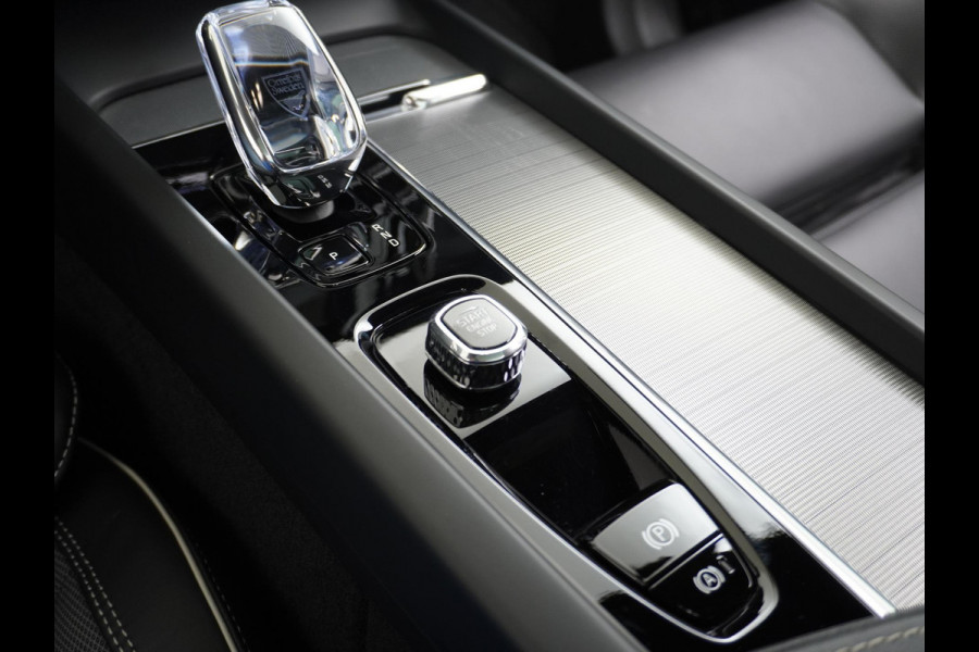 Volvo XC60 2.0 T8 Plug-in hybrid AWD Black Edition LONG RANGE | PANO| STOEL/STUUR VERW.| 360 CAMERA| HARMAN KARDON| ELEK. STOEL MET MEMORY|
