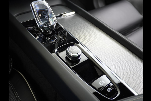 Volvo XC60 2.0 T8 Plug-in hybrid AWD Black Edition LONG RANGE | PANO| STOEL/STUUR VERW.| 360 CAMERA| HARMAN KARDON| ELEK. STOEL MET MEMORY|