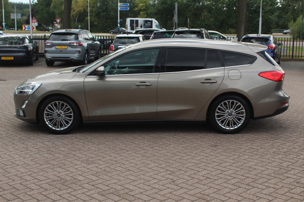 Ford FOCUS Wagon 1.0 EcoBoost Titanium Business / Trekhaak / Camera / B&O / 19'' / Keyless / Navigatie / Stuurverwarming / DAB / Stoelverwarming / Cruise Contro Ford FOCUS Wagon 1.0 EcoBoost Titanium Business / Trekhaak / Camera / B&O / 19'' / Keyless / Navigatie / Stuurverwarming / DAB / Stoelverwarming / Cruise Contro
