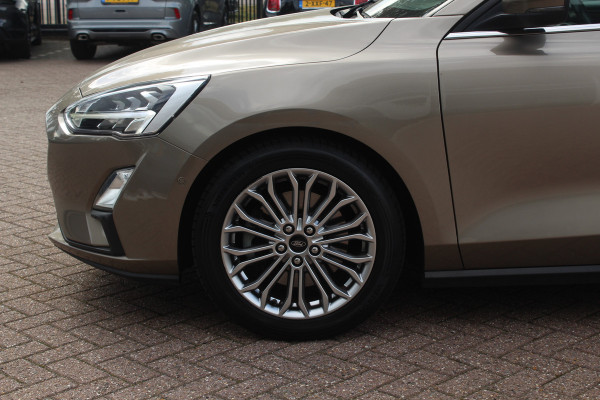 Ford FOCUS Wagon 1.0 EcoBoost Titanium Business / Trekhaak / Camera / B&O / 19'' / Keyless / Navigatie / Stuurverwarming / DAB / Stoelverwarming / Cruise Contro Ford FOCUS Wagon 1.0 EcoBoost Titanium Business / Trekhaak / Camera / B&O / 19'' / Keyless / Navigatie / Stuurverwarming / DAB / Stoelverwarming / Cruise Contro