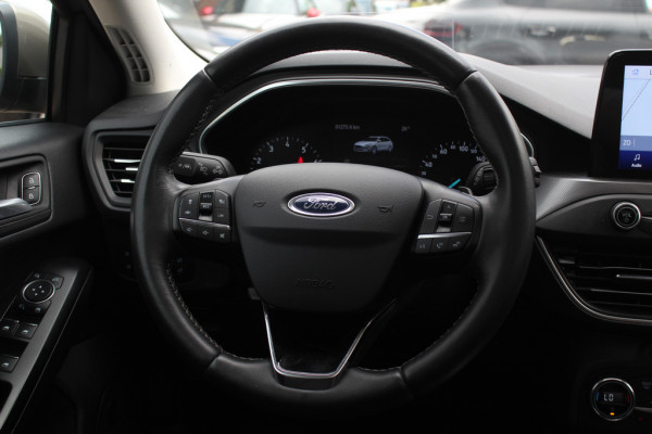 Ford FOCUS Wagon 1.0 EcoBoost Titanium Business / Trekhaak / Camera / B&O / 19'' / Keyless / Navigatie / Stuurverwarming / DAB / Stoelverwarming / Cruise Contro Ford FOCUS Wagon 1.0 EcoBoost Titanium Business / Trekhaak / Camera / B&O / 19'' / Keyless / Navigatie / Stuurverwarming / DAB / Stoelverwarming / Cruise Contro