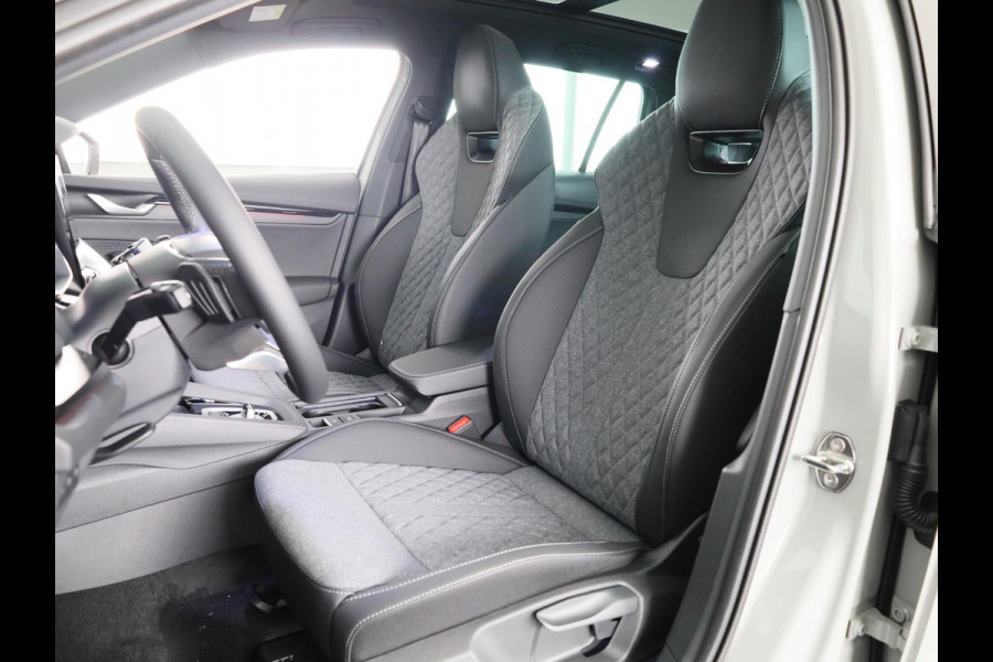 Škoda Octavia Combi Sportline Tour m-HEV 1.5 TSI 150 pk 7 versn. DSG | Panoramadak | Trekhaak wegklapbaar | Navigatie pakket | Winter pakket