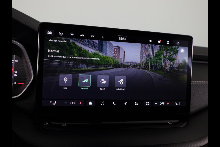 Škoda Octavia Combi Sportline Tour m-HEV 1.5 TSI 150 pk 7 versn. DSG | Panoramadak | Trekhaak wegklapbaar | Navigatie pakket | Winter pakket