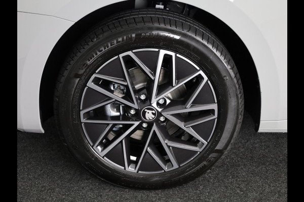 Škoda Octavia Combi Sportline Tour m-HEV 1.5 TSI 150 pk 7 versn. DSG | Panoramadak | Trekhaak wegklapbaar | Navigatie pakket | Winter pakket