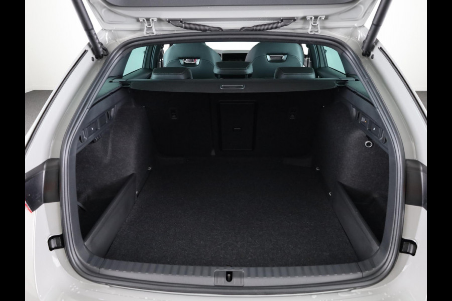 Škoda Octavia Combi Sportline Tour m-HEV 1.5 TSI 150 pk 7 versn. DSG | Panoramadak | Trekhaak wegklapbaar | Navigatie pakket | Winter pakket