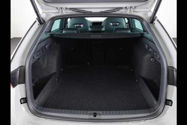 Škoda Octavia Combi Sportline Tour m-HEV 1.5 TSI 150 pk 7 versn. DSG | Panoramadak | Trekhaak wegklapbaar | Navigatie pakket | Winter pakket